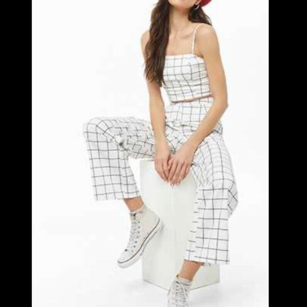 Forever 21 Cropped Cami & Pants Set (Grid Print) Cream/Black Sz L